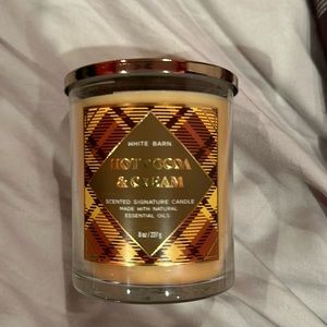 Bath & body works hot cocoa & cream candle